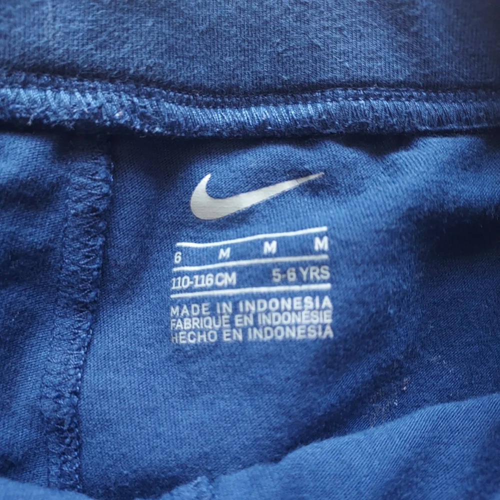 Nike Kids Size 5 Skort Deep Blue Pink Logo Sporty Athletic Spring Summer Tennis